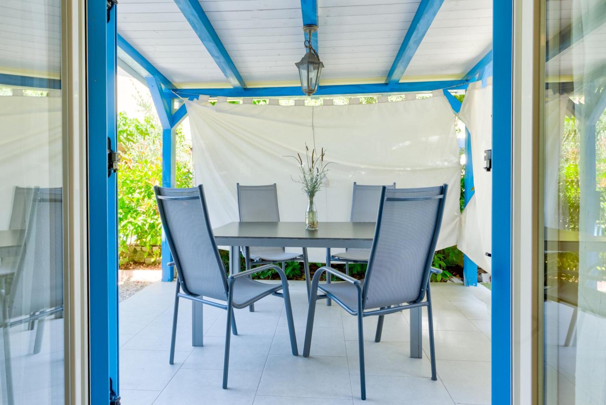 Apartment In Villa Moletto Seaside & Relax - 4 Guests Lovrecica  Bagian luar foto