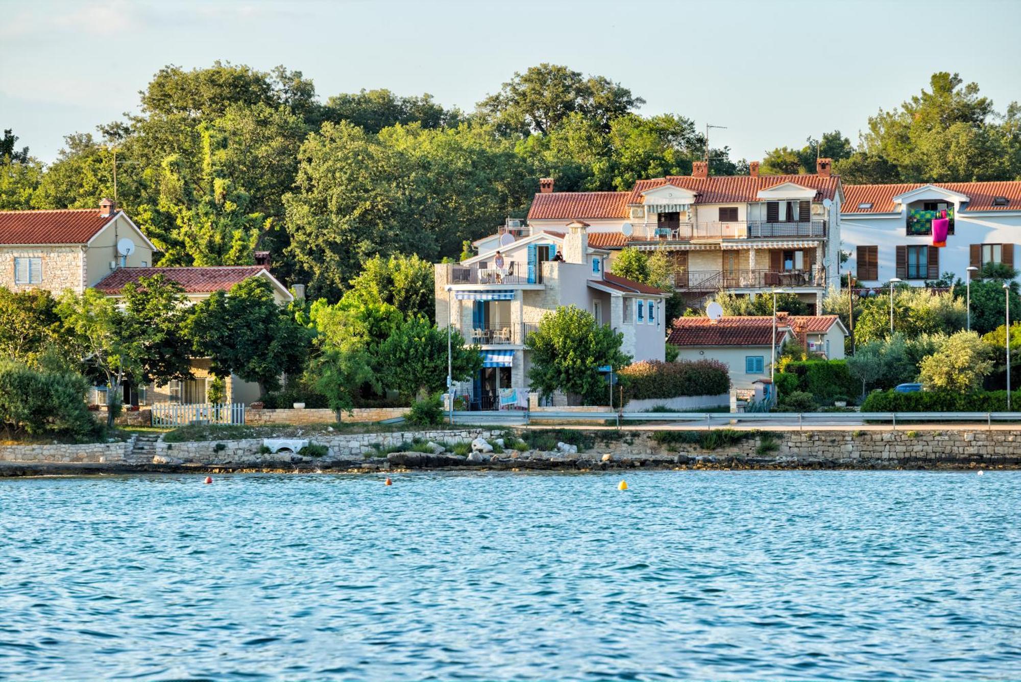 Apartment In Villa Moletto Seaside & Relax - 4 Guests Lovrecica  Bagian luar foto
