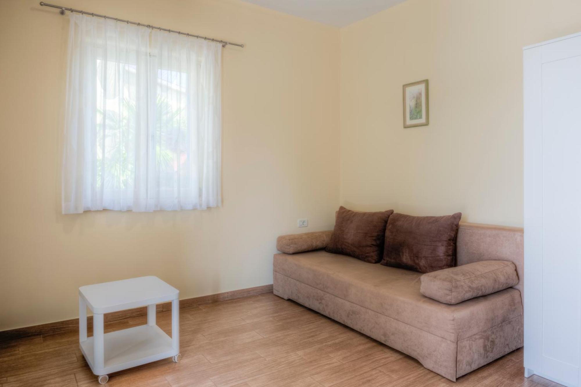 Apartment In Villa Moletto Seaside & Relax - 4 Guests Lovrecica  Bagian luar foto