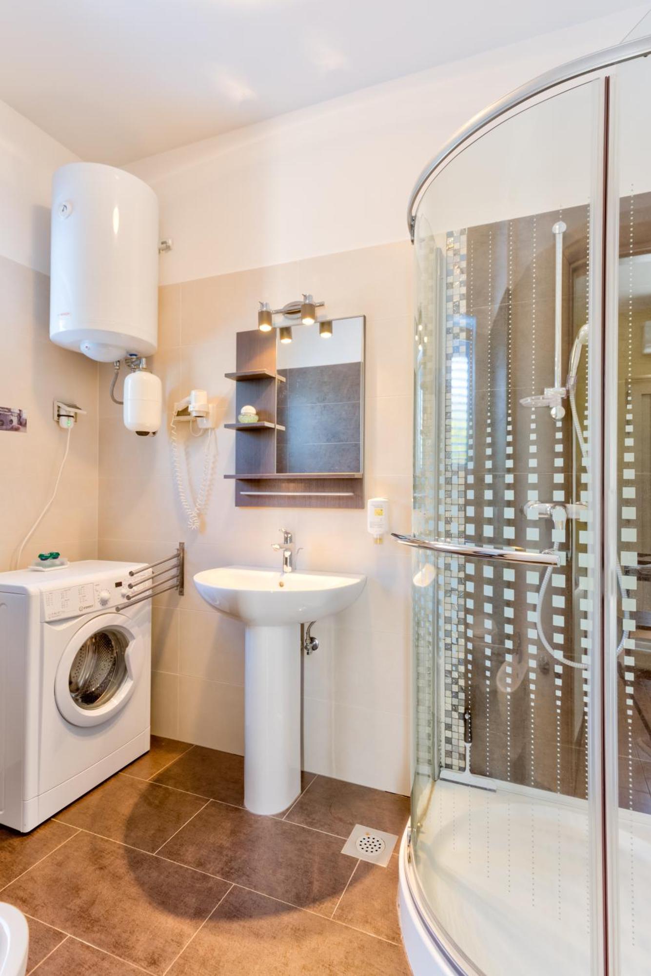 Apartment In Villa Moletto Seaside & Relax - 4 Guests Lovrecica  Bagian luar foto